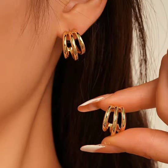 18K STAINLESS STEEL WATERPROOF TARNISH FREE HOOPS | 40E440: Gold JOSSLYN by wall to wall 