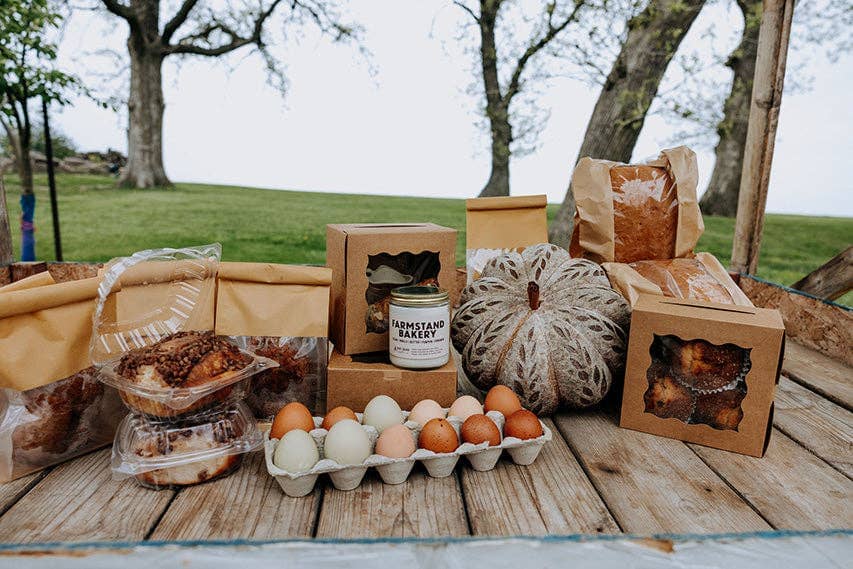 Farmstand Bakery Candle: 8 oz Candle Dirt Road Candle Co 