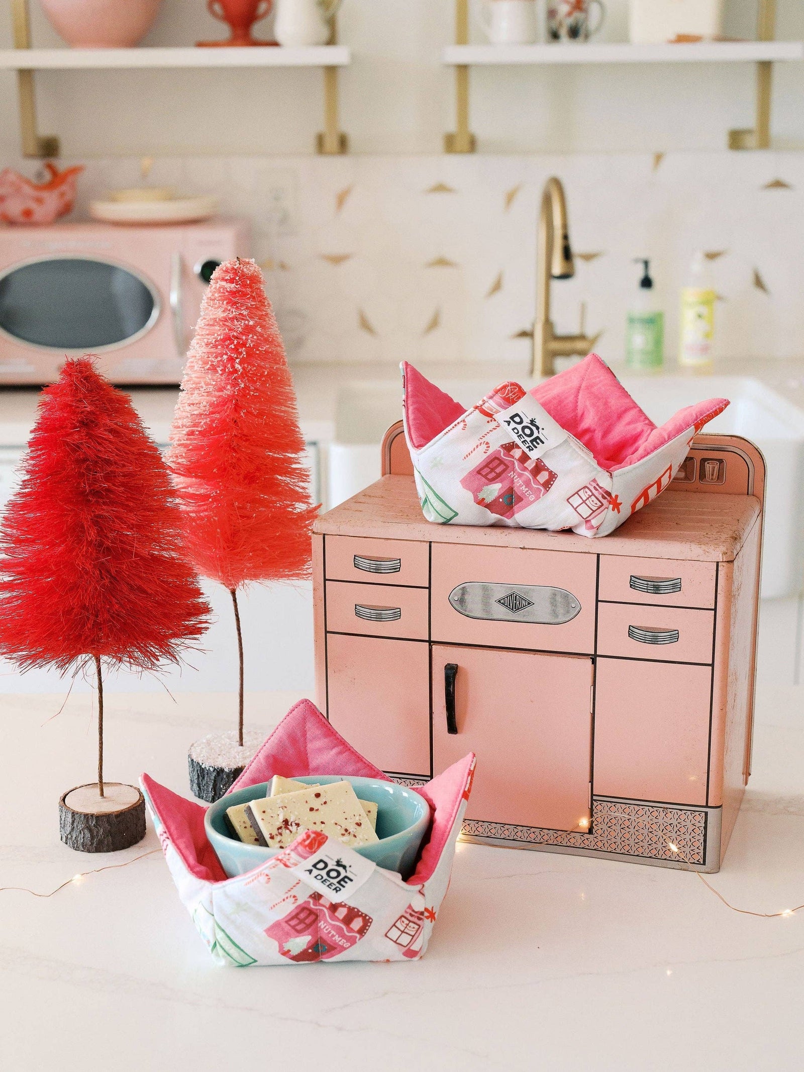 Christmas in the Village Bowl Bestie | Microwave Bowl Holder Doe A Deer 