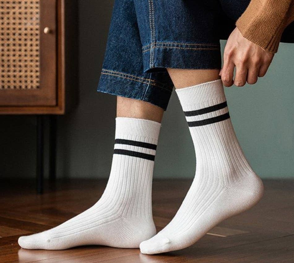 WOMAN STRIPE HALF CREW THROWBACK COTTON SOCKS | 40S02076: Black JOSSLYN by wall to wall 