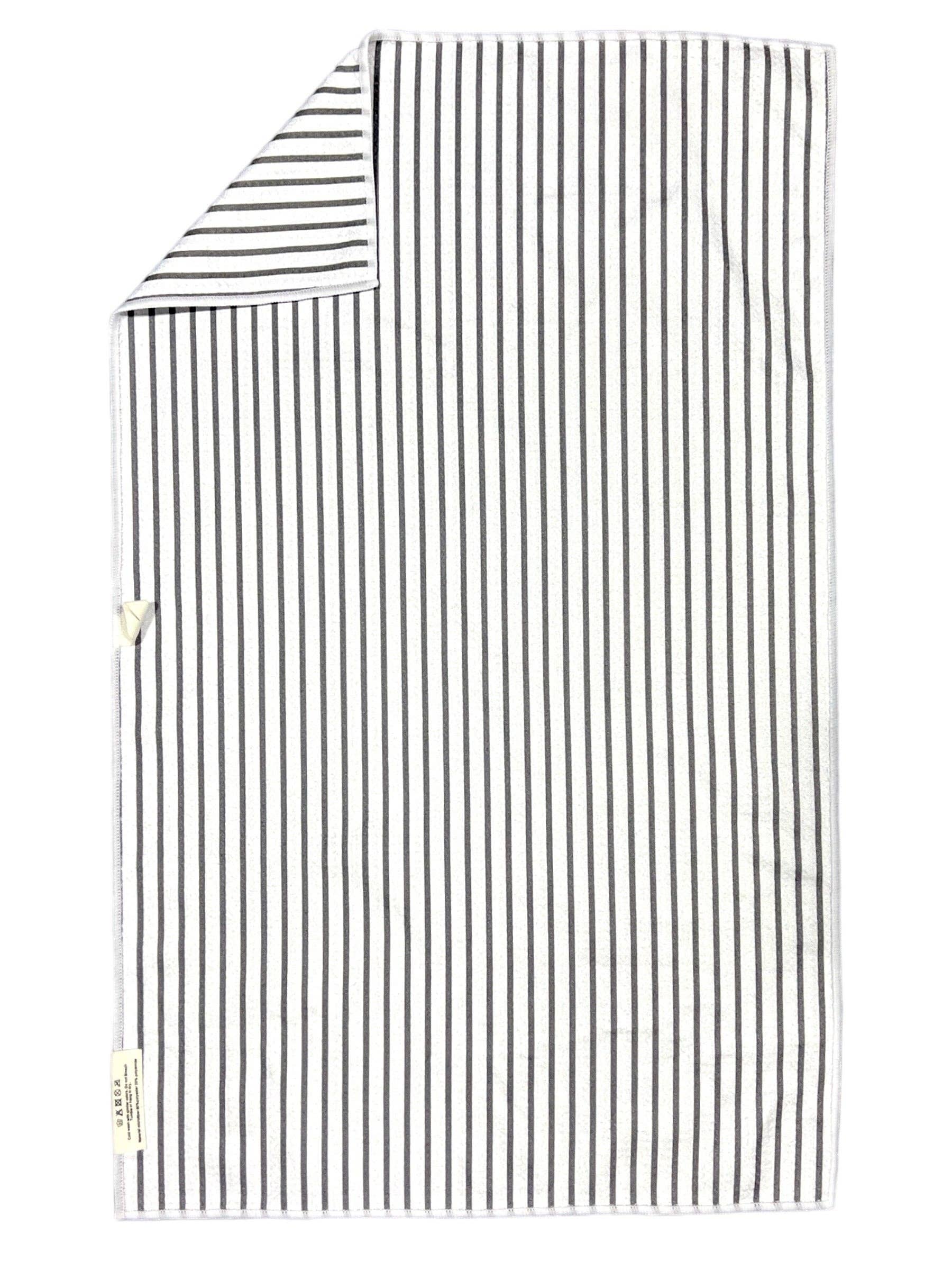 Pinner Gray: Double-Sided Hand Towel: White/Gray / 17x27 in / Hand Towel Crae.Home 