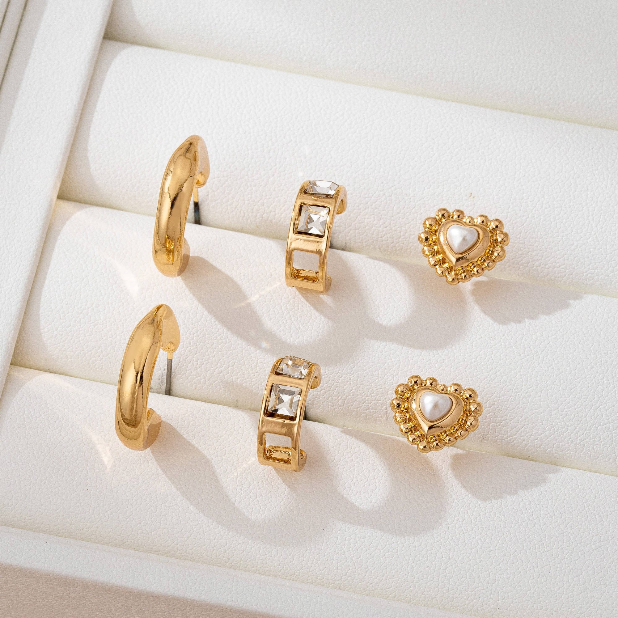 Pearl Heart &amp; Rhinestone Huggie Hoop Trio Earring | 80E61757: GOLD JOSSLYN by wall to wall 