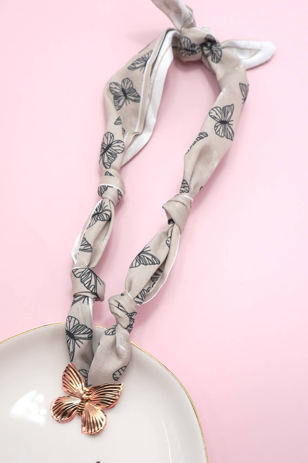 HANDMADE SCARF CHARM NECKLACE | 80N91790: M JOSSLYN by wall to wall 