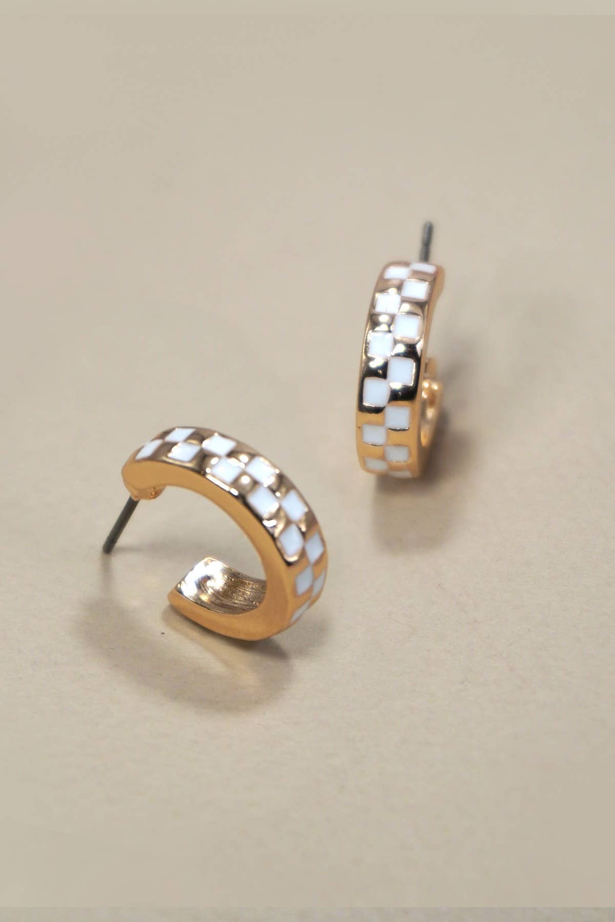 MINI CHECKER HOOP HUGGIE EARRINGS | 31E24864: Gold/white JOSSLYN by wall to wall 