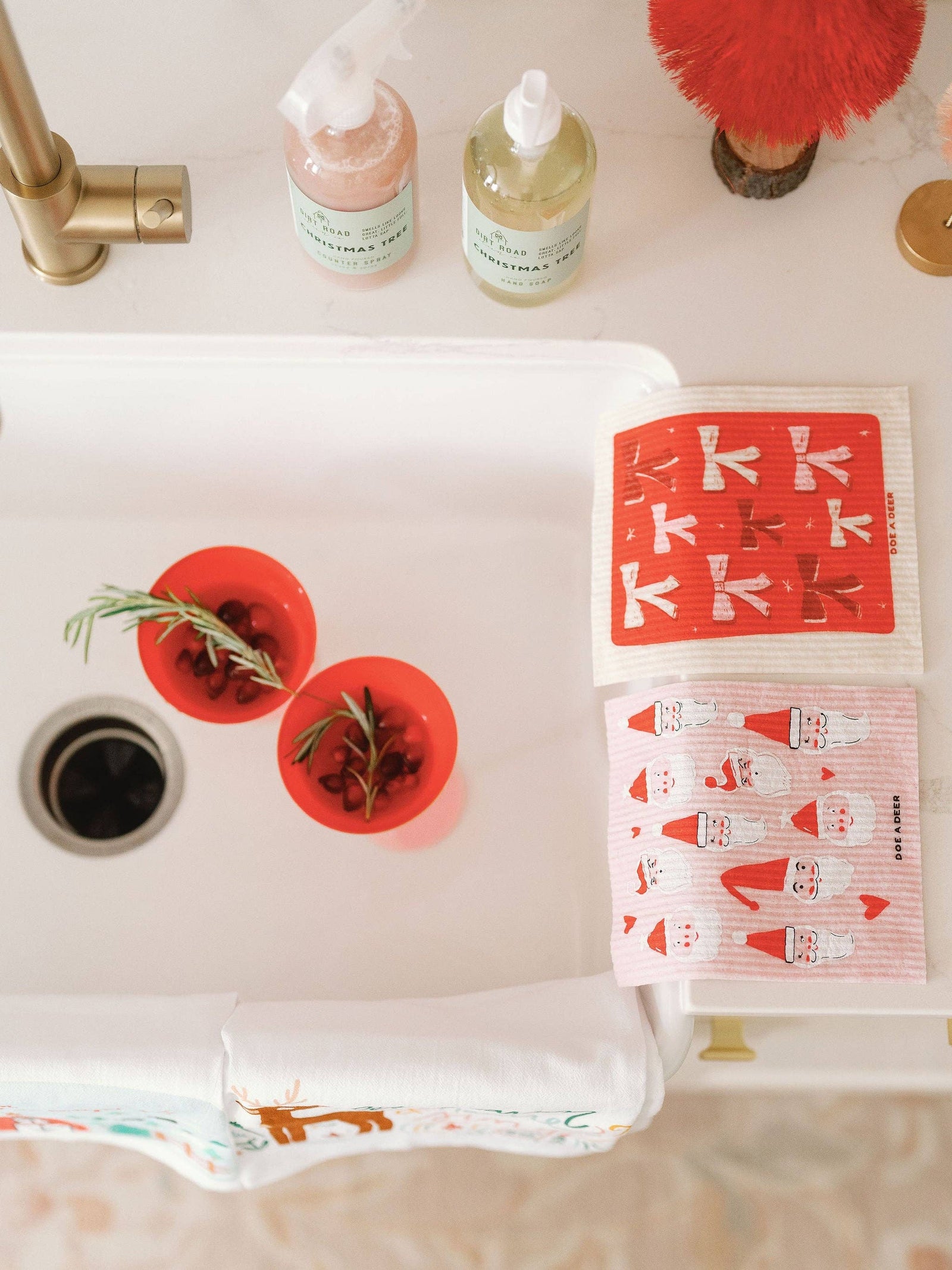 Tie a Bow Swedish Dishcloth | Holiday, Christmas Doe A Deer 