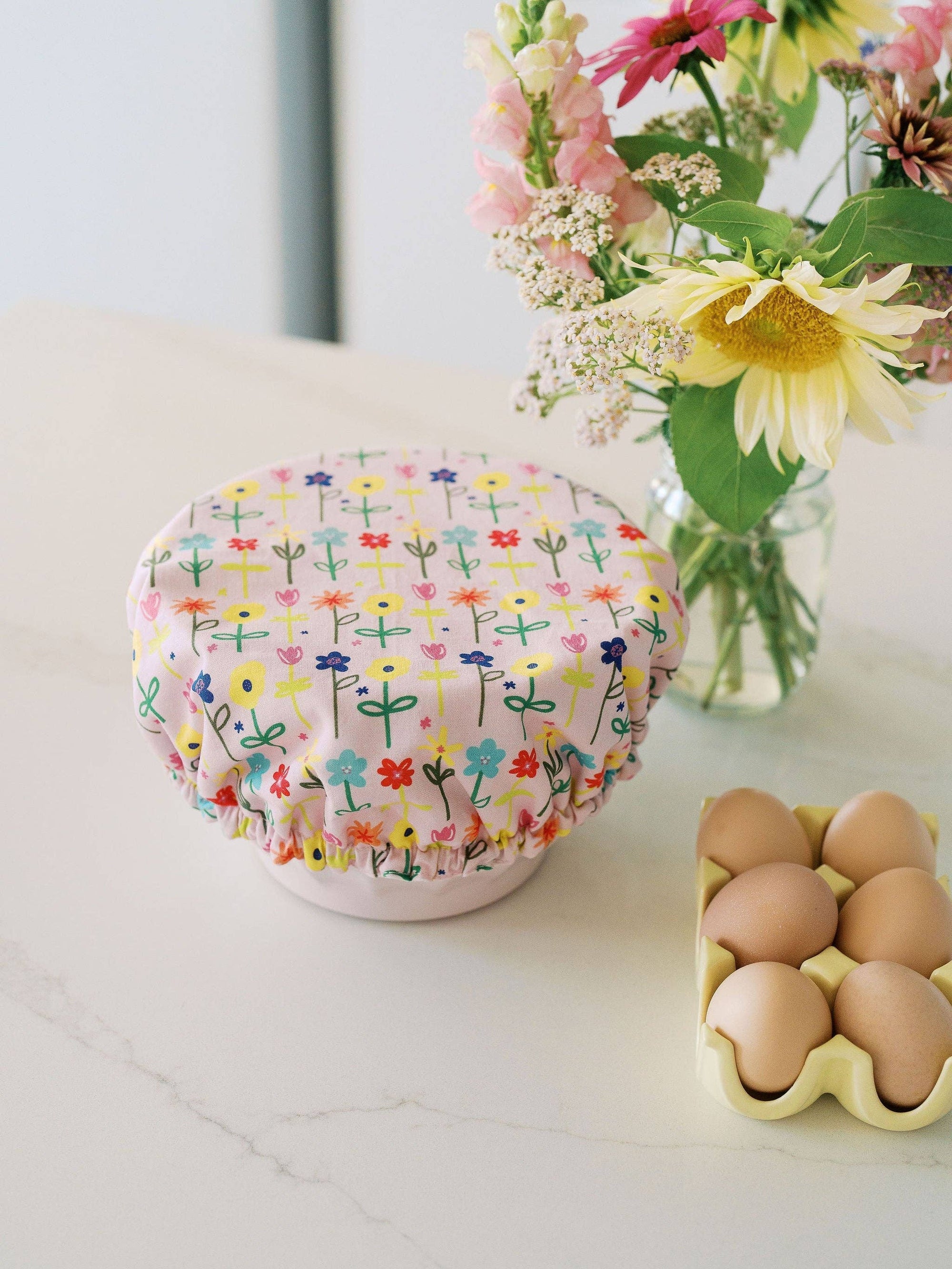 Petal Party 7.5" Bowl Cover Doe A Deer 