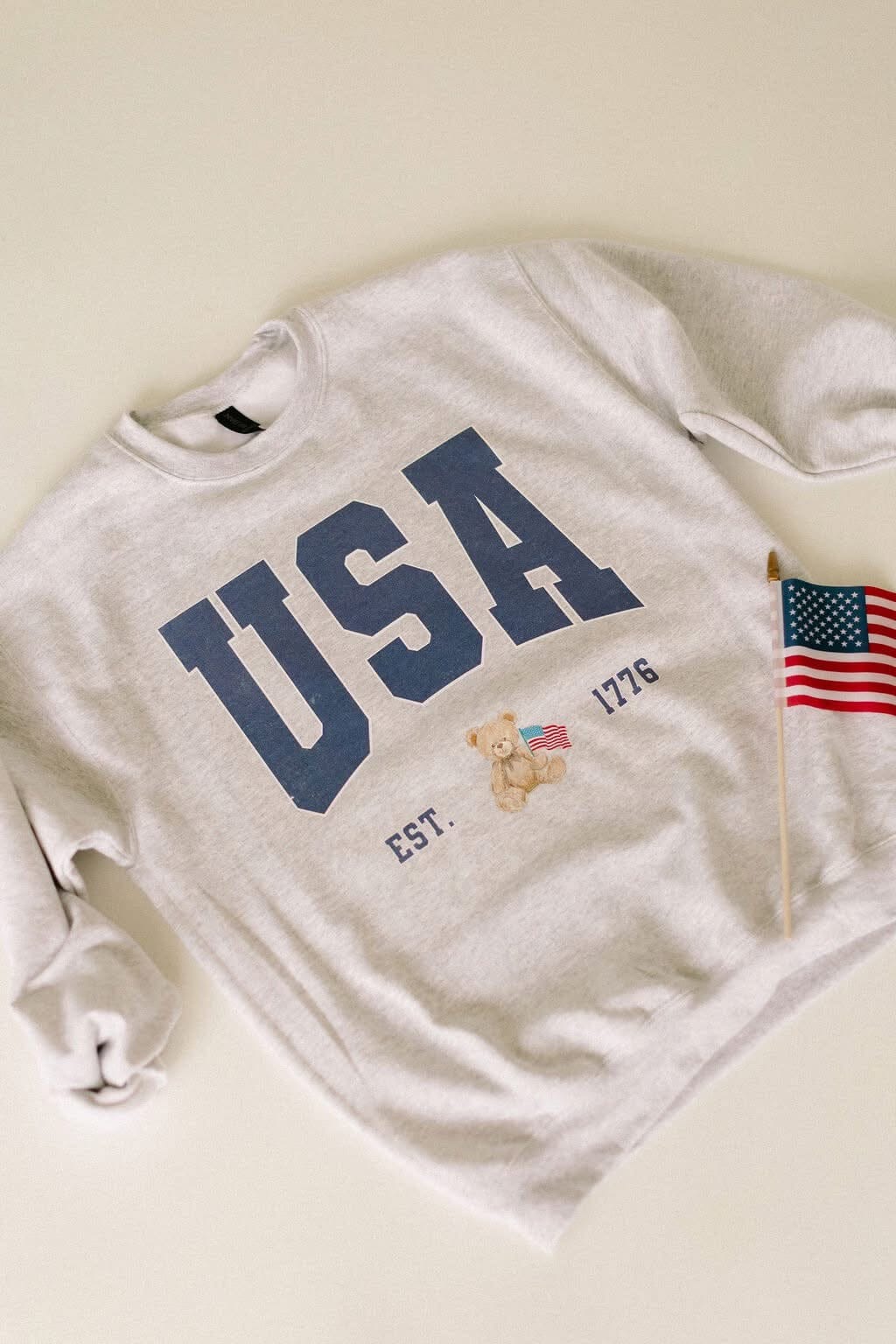 USA Retro Teddy Bear Graphic Crewneck Sweatshirt | Grey Short sleeve Chaudoin Creations 