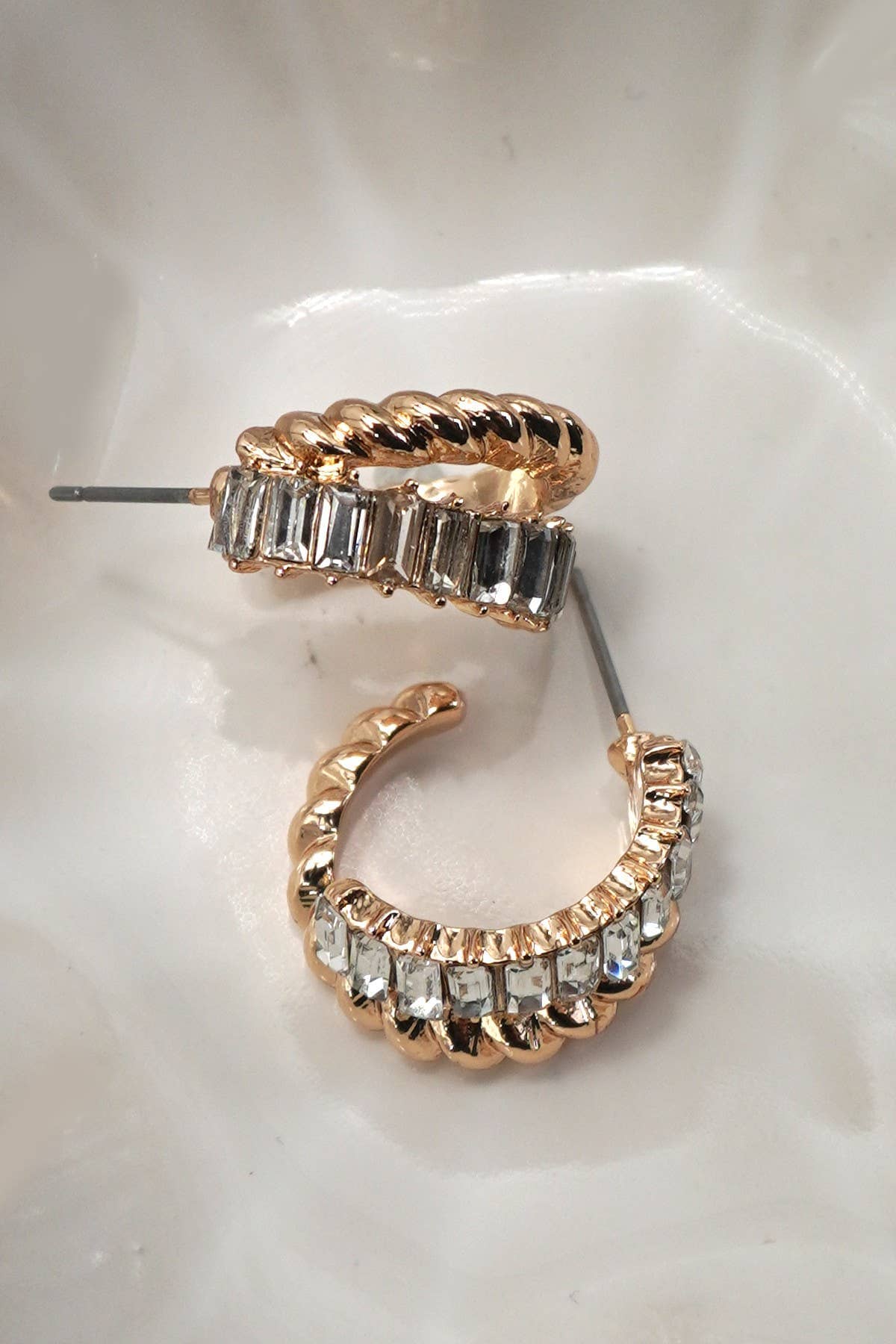 GOLD RHINESTONE INTWINED HUGGIE HOOP EARRINGS | 80E61000: GOLD JOSSLYN by wall to wall 