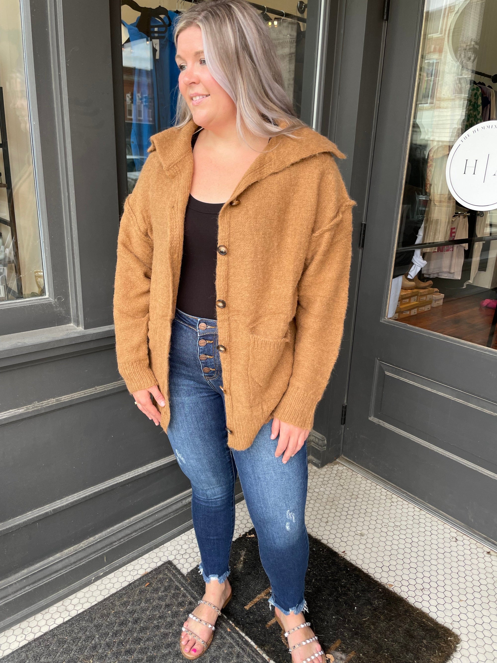 Camel Button Down Cardigan Cardigan blu ivy 