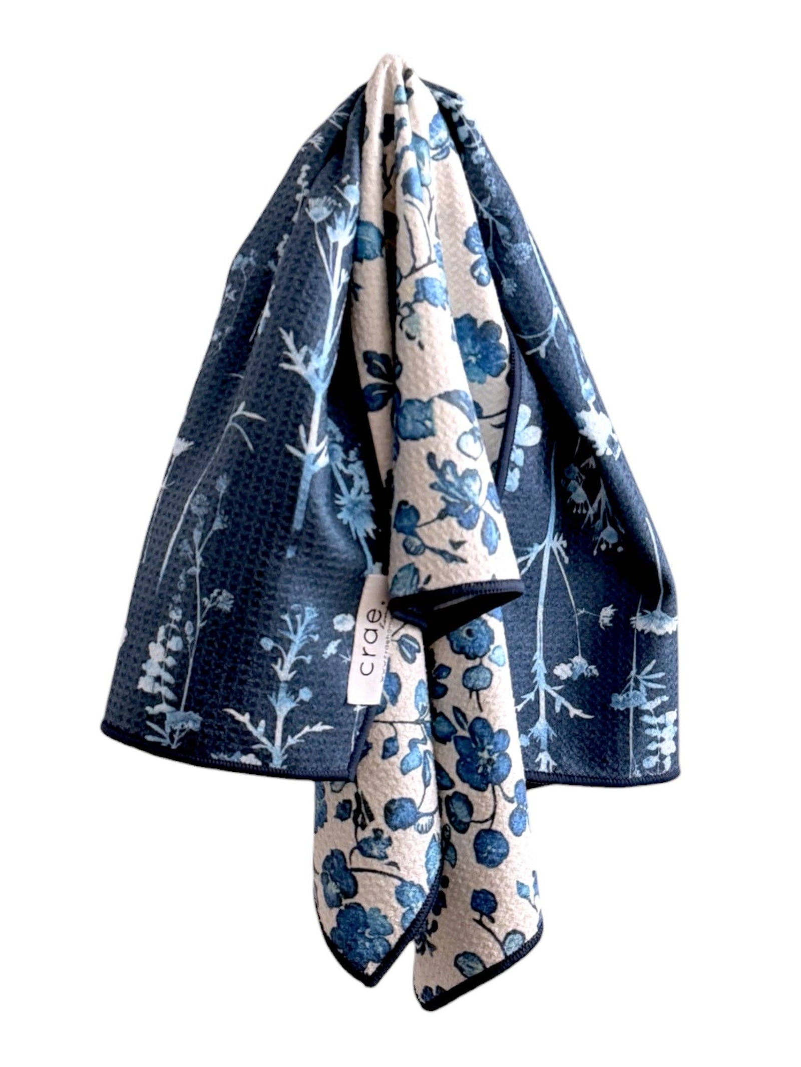 Blue Willow: Reversible Hand Towel: Blue/White / 19x29in Crae.Home 