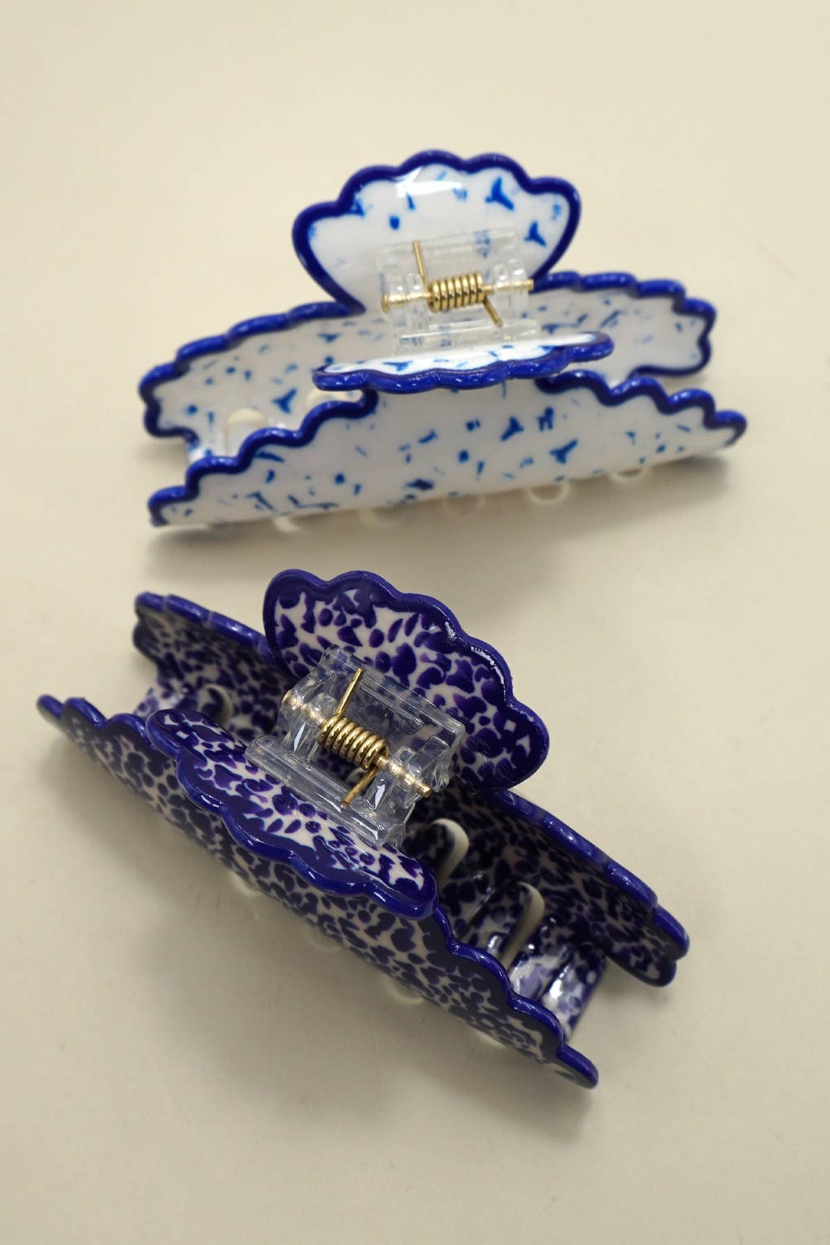 VINTAGE PORCELAIN STYLE HALF MOON HAIR CLAW CLIPS | 40H964: Blue JOSSLYN by wall to wall 