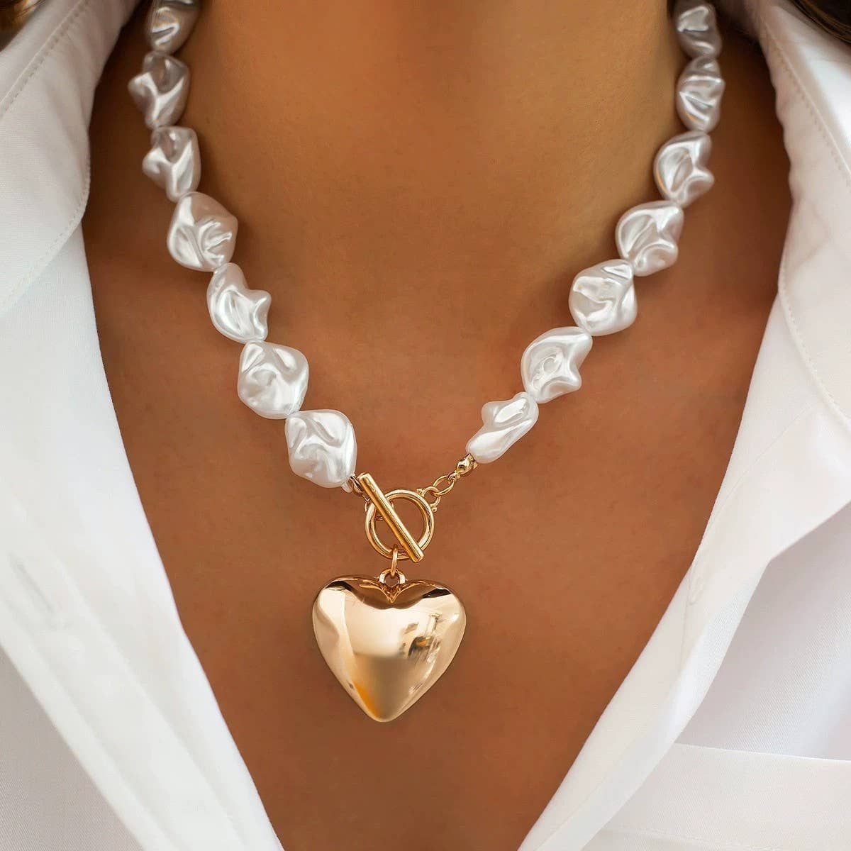 PEARL BEADED HEART CHARM TOGGLE NECKLACE | 40NK9466: GOLD JOSSLYN by wall to wall 