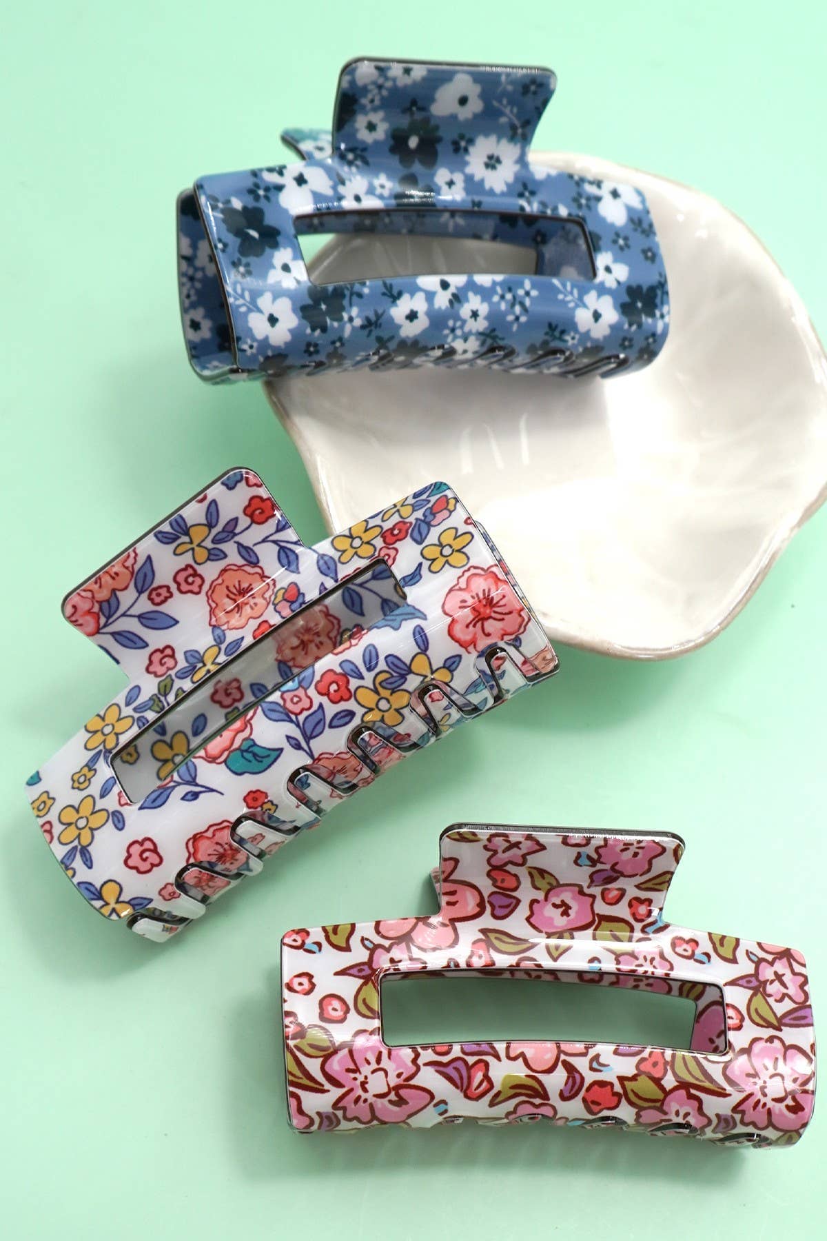 JUMBO FLORAL RECTANGLE HAIR CLAW CLIPS | 40H936: C JOSSLYN by wall to wall 