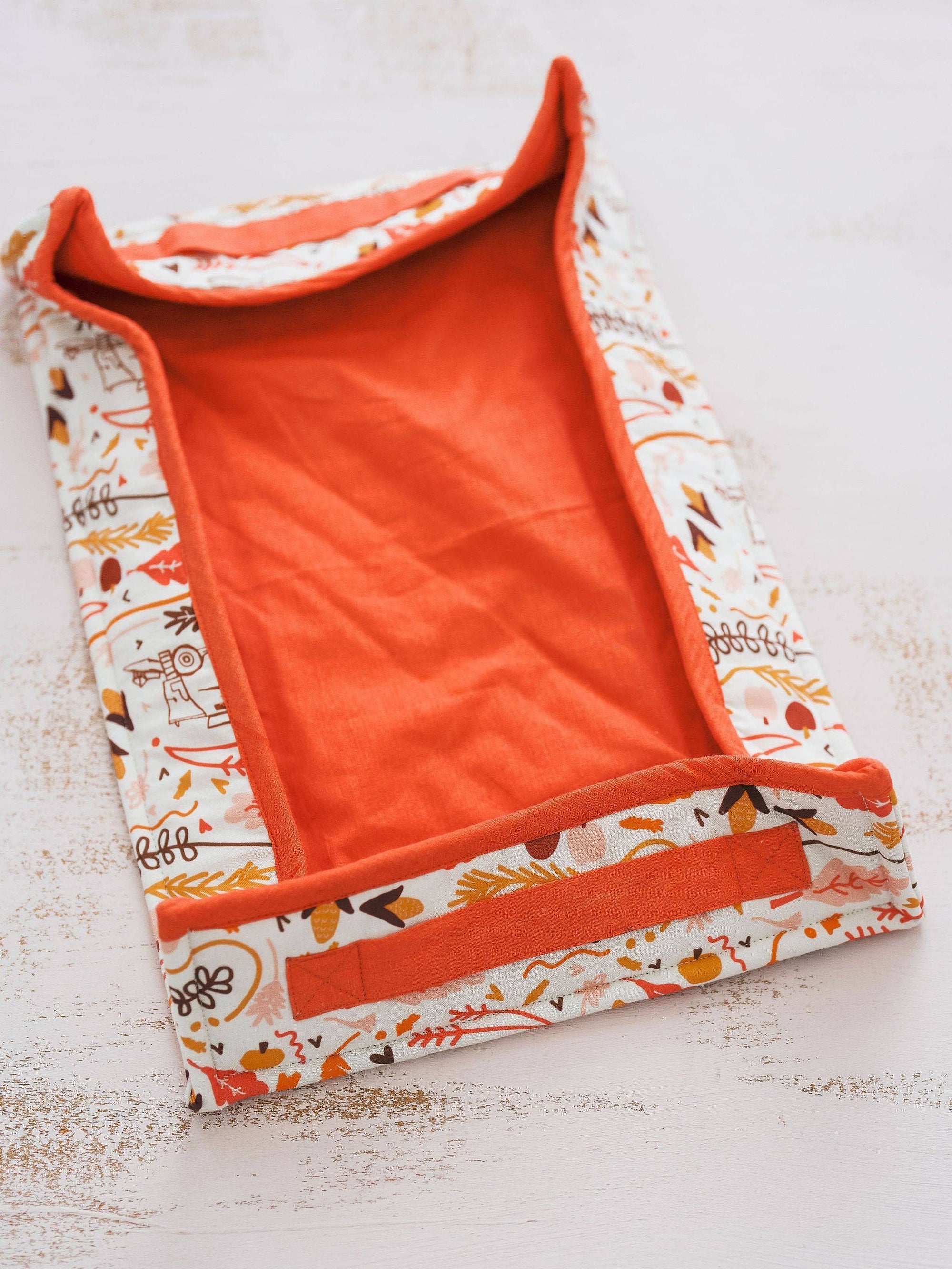 Harvest Casserole Bestie | Baking Dish Carrier, Fall Doe A Deer 