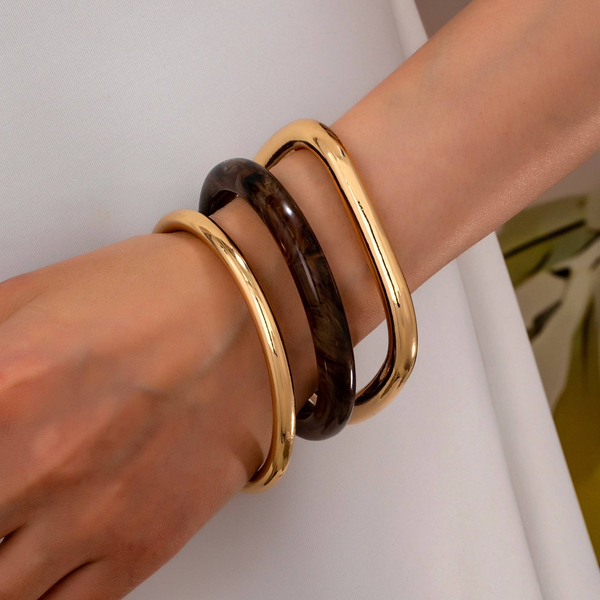 Tort &amp; Gold Bangle Trio Bangle Set | 80B1586: Set JOSSLYN by wall to wall 