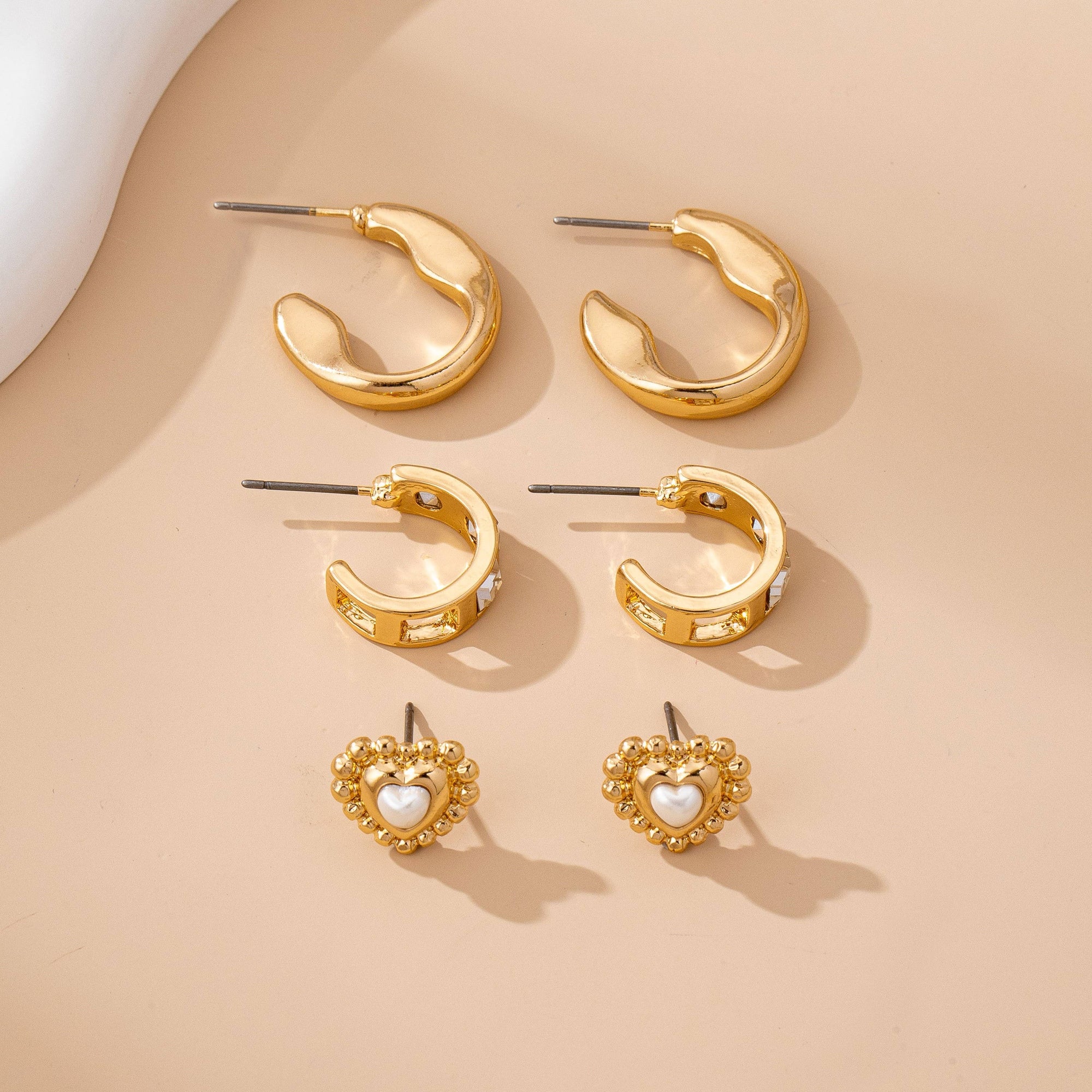 Pearl Heart &amp; Rhinestone Huggie Hoop Trio Earring | 80E61757: GOLD JOSSLYN by wall to wall 