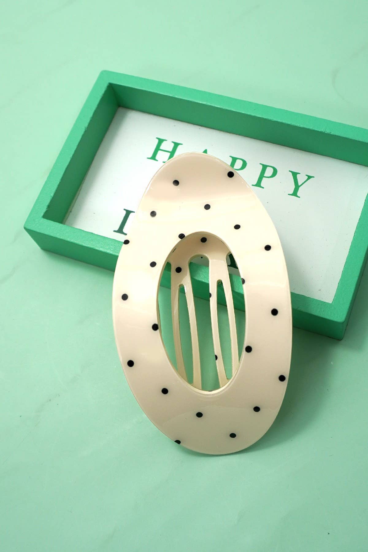 Jumbo Lay Flat Oval Hair Claw Clips Secure Styling | 40H1050: Black JOSSLYN by wall to wall 