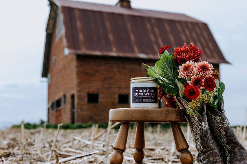 Middle Of Somewhere Candle: 8 oz Candle Dirt Road Candle Co 