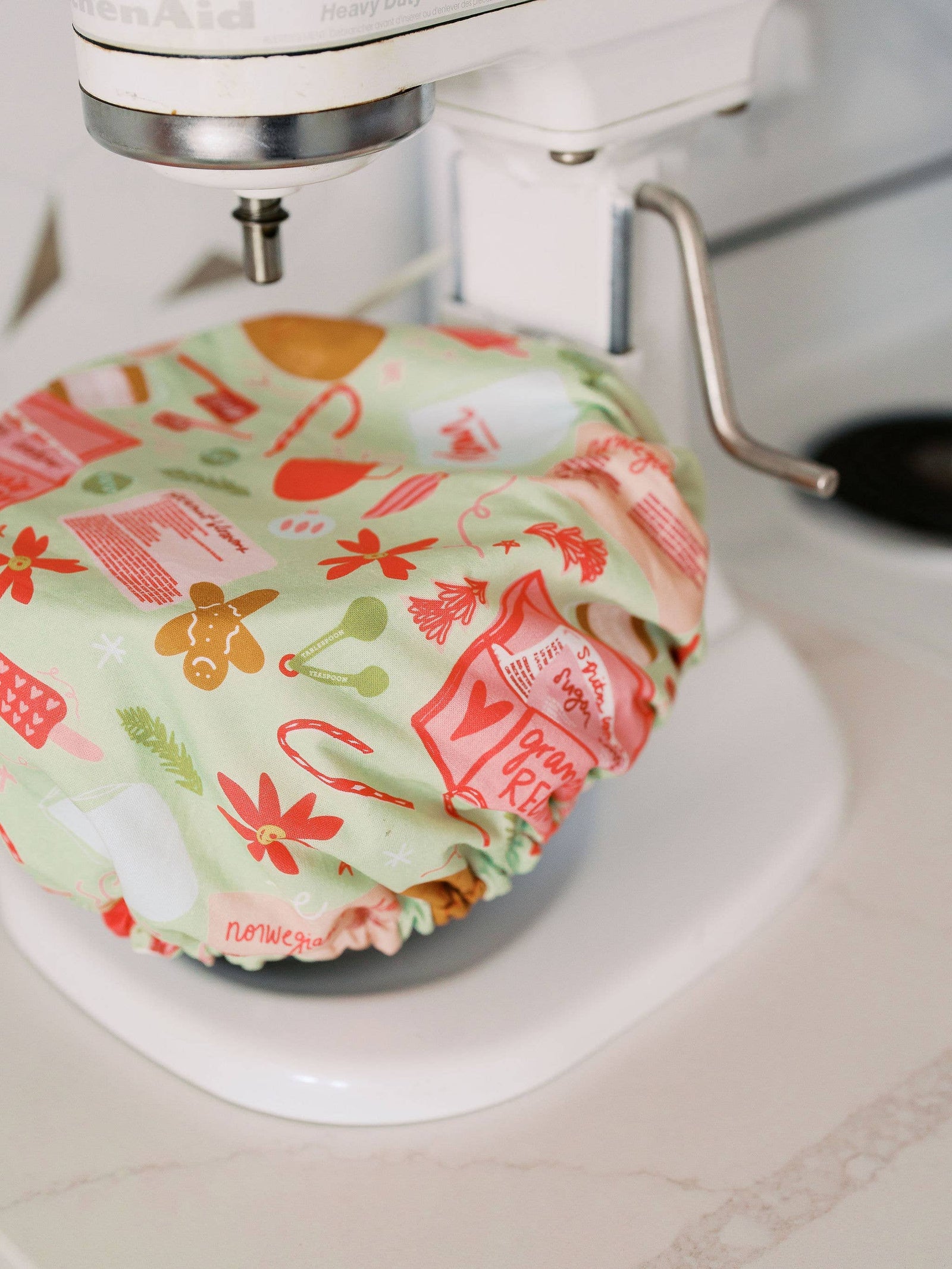 Heirloom Baking 10.5" Bowl Cover | Holiday Baking, Christmas Doe A Deer 