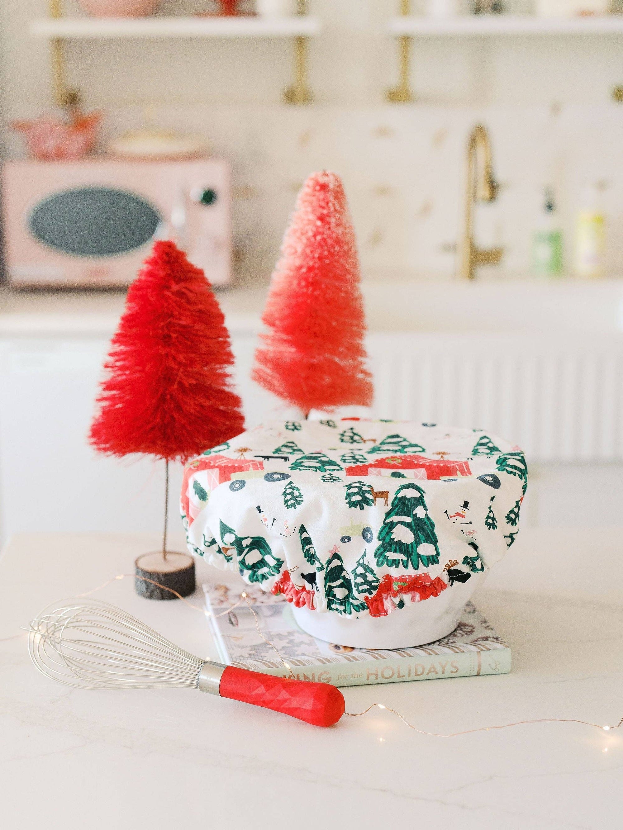 Festive Farm 10.5" Bowl Cover | Holiday Baking, Christmas Doe A Deer 