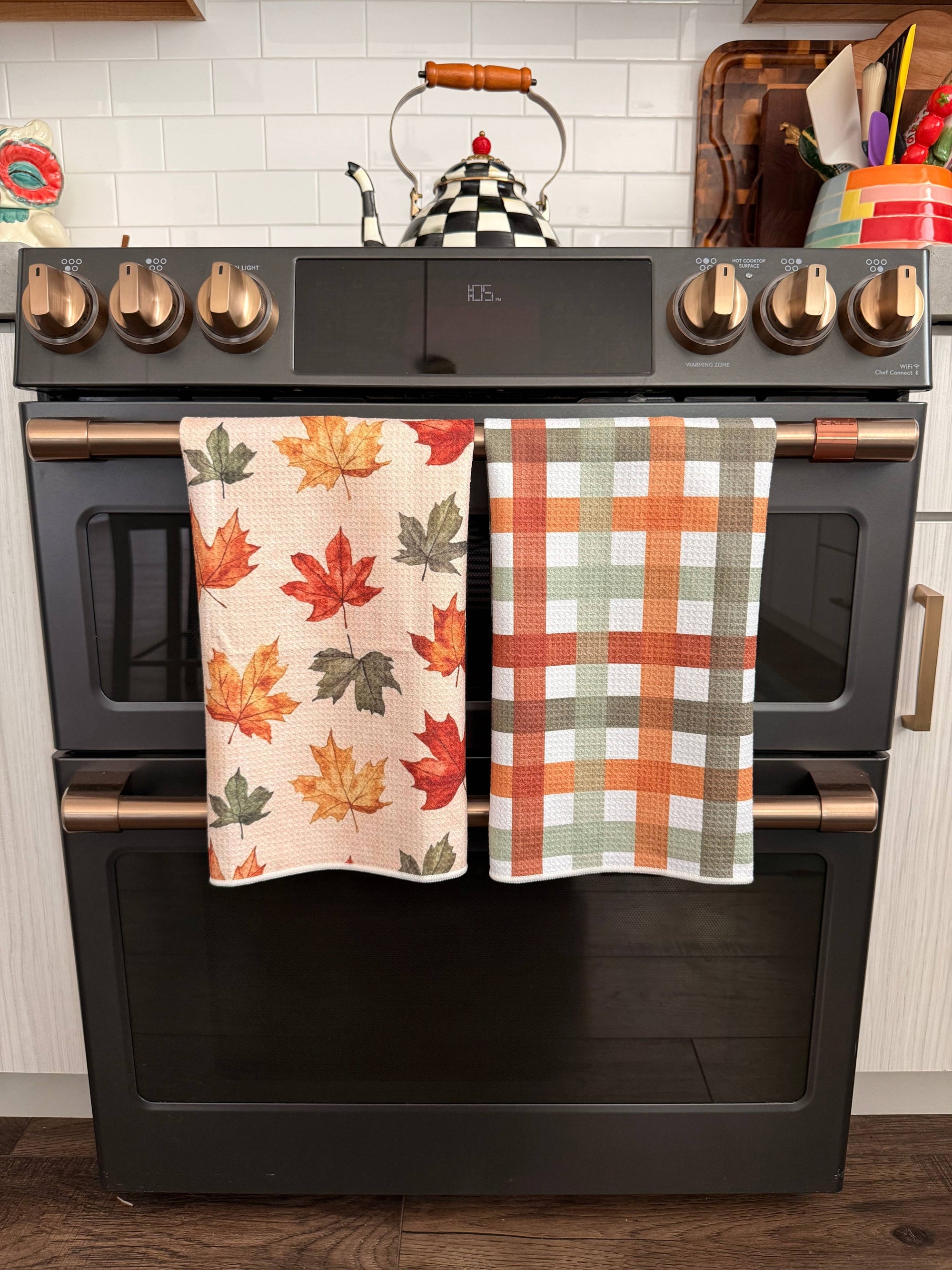 Sweater Weather: Double-Sided Hand Towel: Multi / Hand Towel (17x27 in) Crae.Home 
