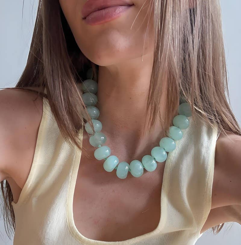Chunky Beaded Natural Swirl Statement Necklace | 40NK9741: Olive JOSSLYN by wall to wall 