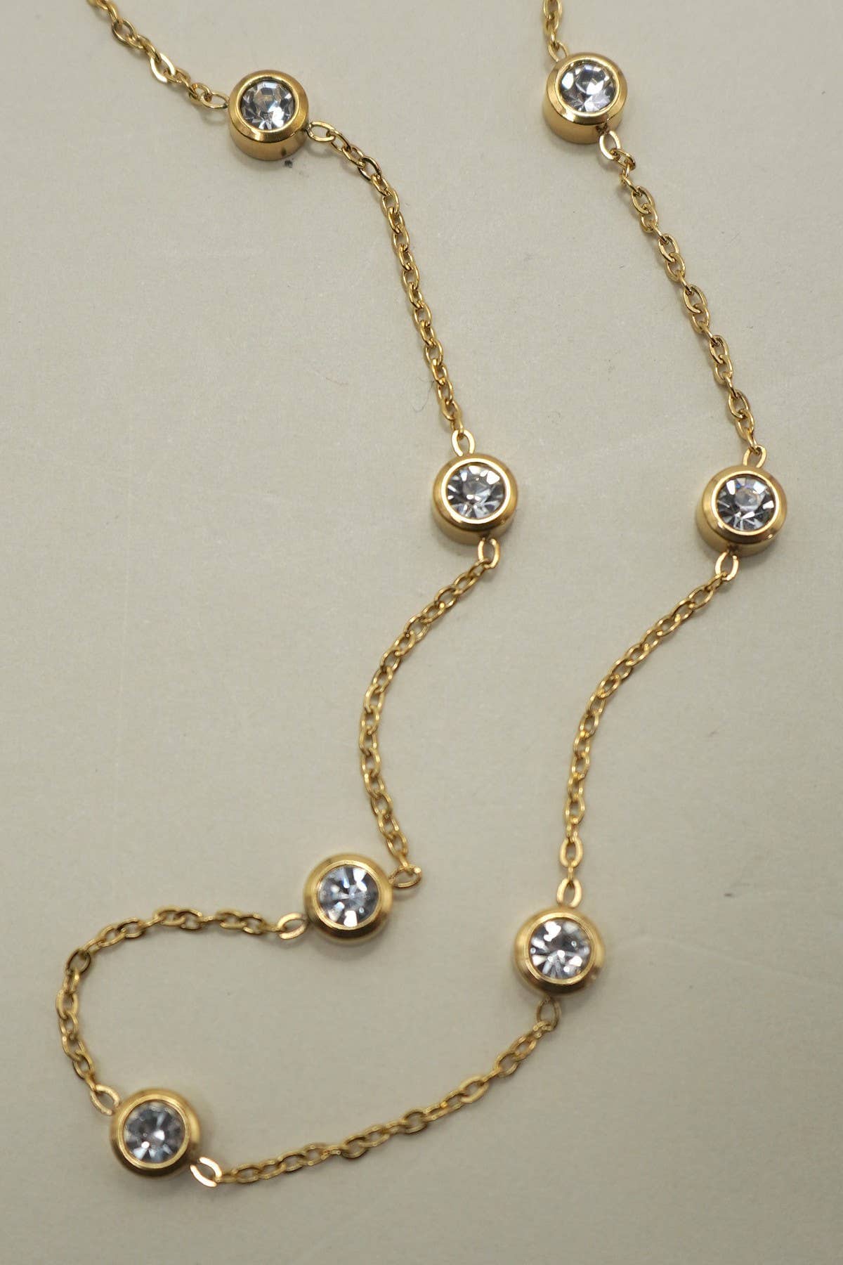 18K STAINLESS STEEL TARNISH FREE RHINESTONE NECK | 40NK9543: GOLD JOSSLYN by wall to wall 