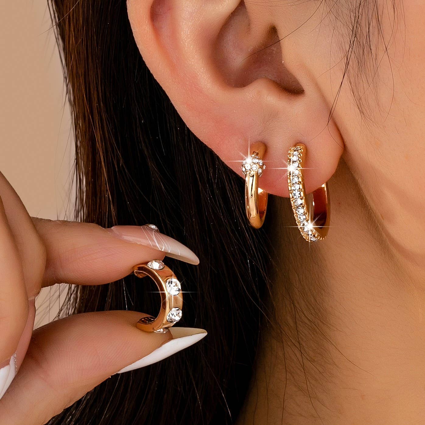 Gold-Tone Crystal Huggie Hoop Earring Set | 80E61880: SET JOSSLYN by wall to wall 