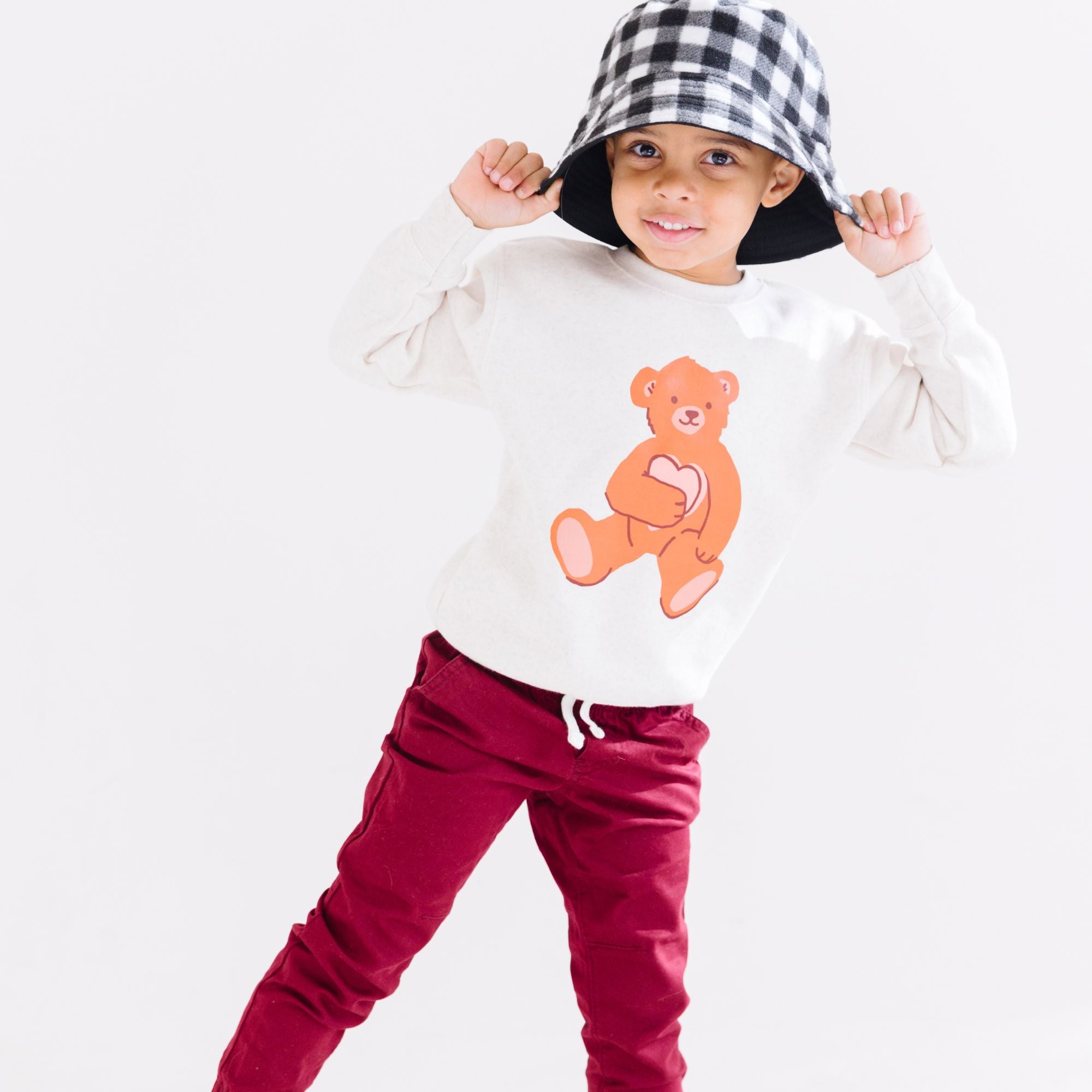 Bear Holding Heart Valentines Day Kids sweatshirt : Grey / 5/6 T Benny &amp; Ray Apparel 