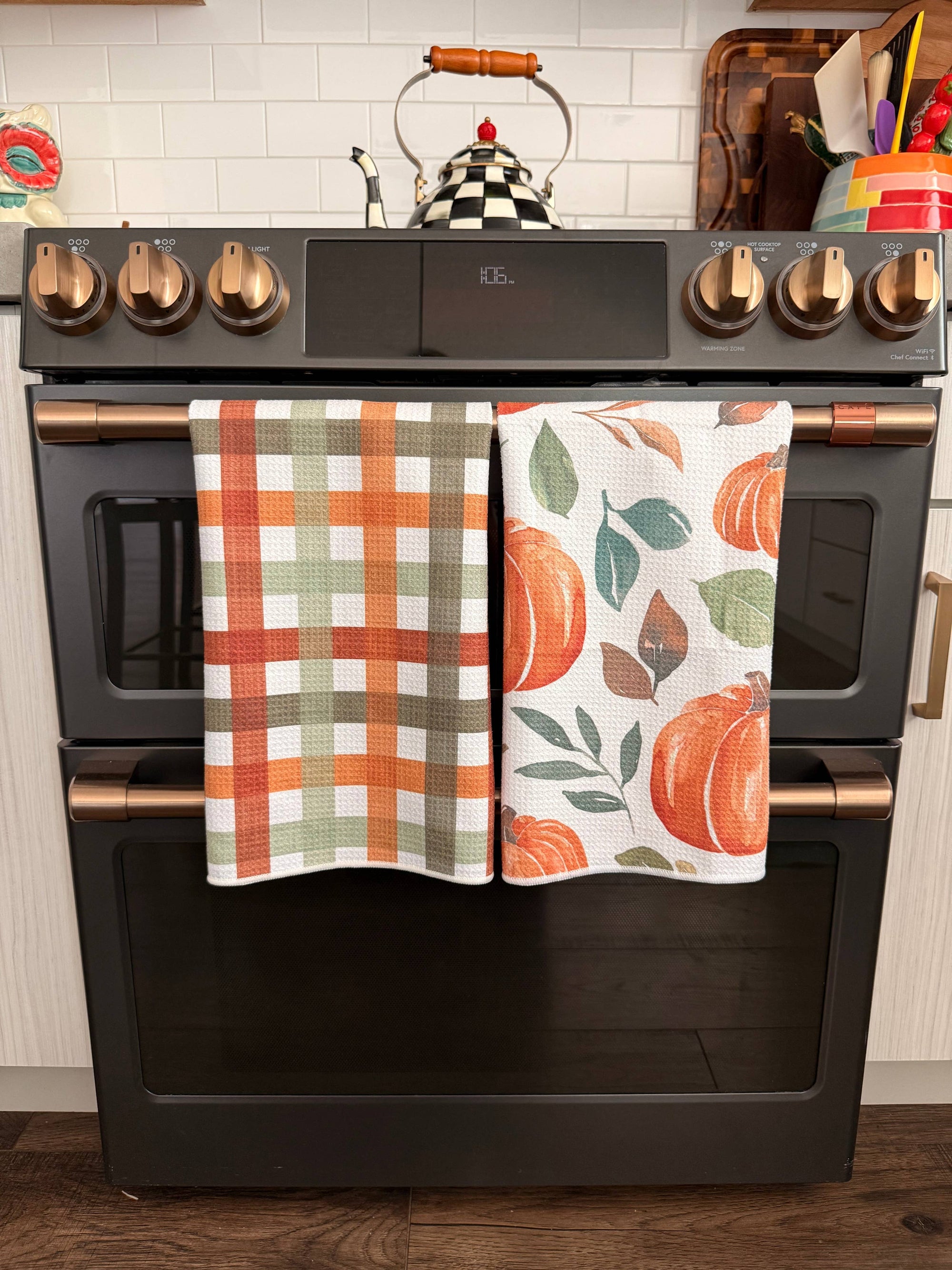 Sweater Weather: Double-Sided Hand Towel: Multi / Hand Towel (17x27 in) Crae.Home 