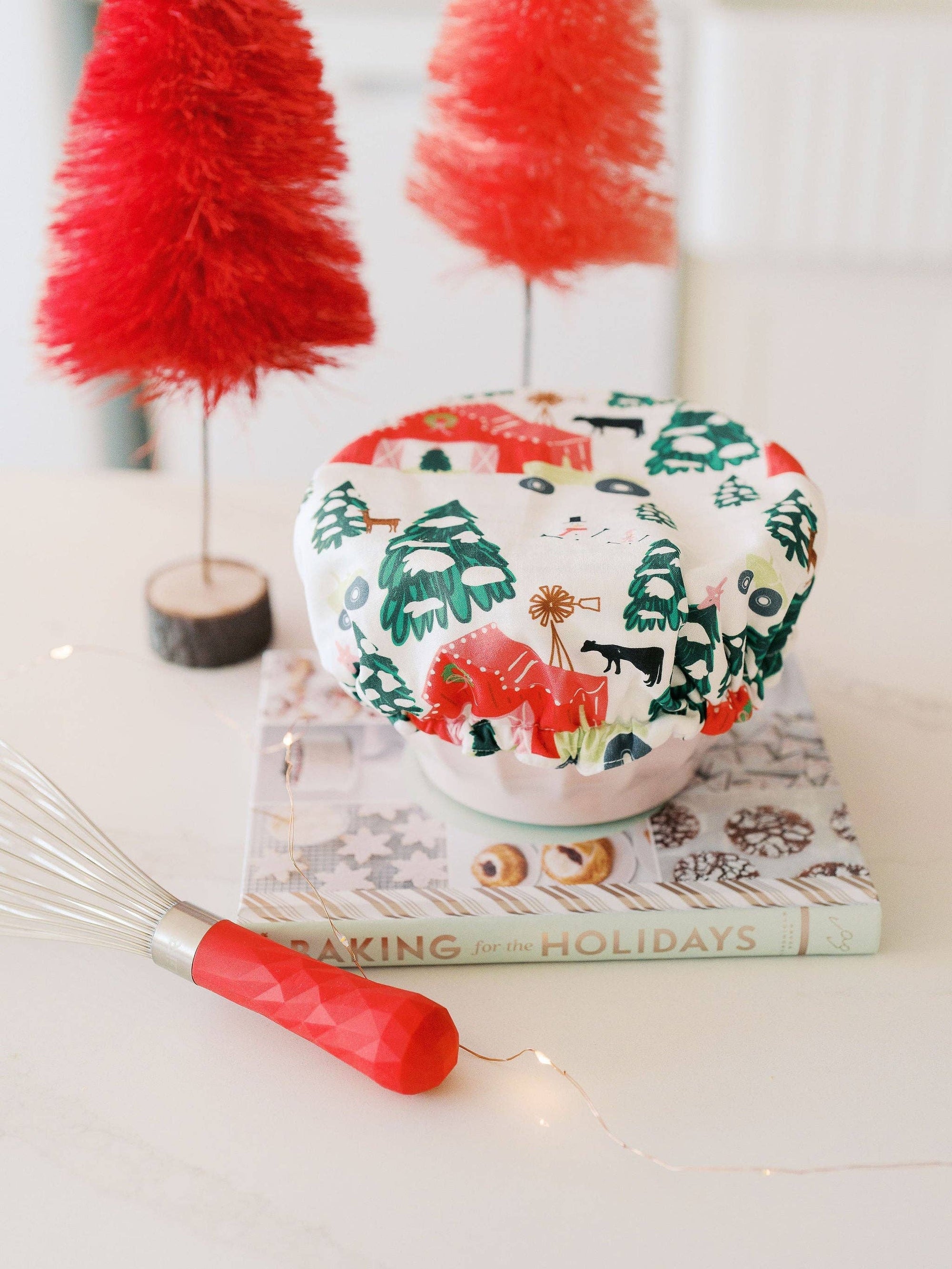 Festive Farm 7.5" Bowl Cover | Holiday Baking, Christmas Doe A Deer 
