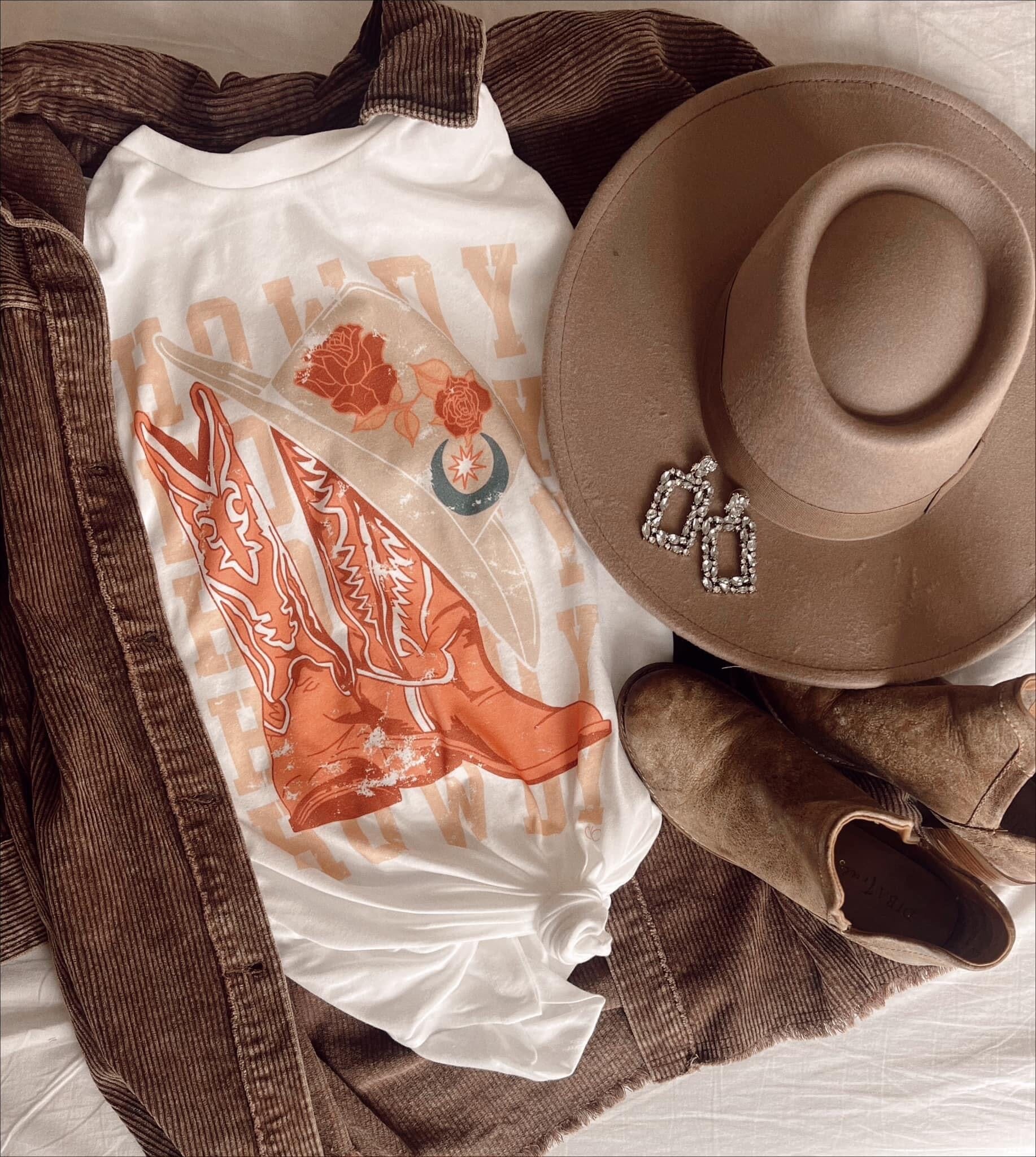 Howdy Western Graphic Tee up to Plus Chaudoin Creations 