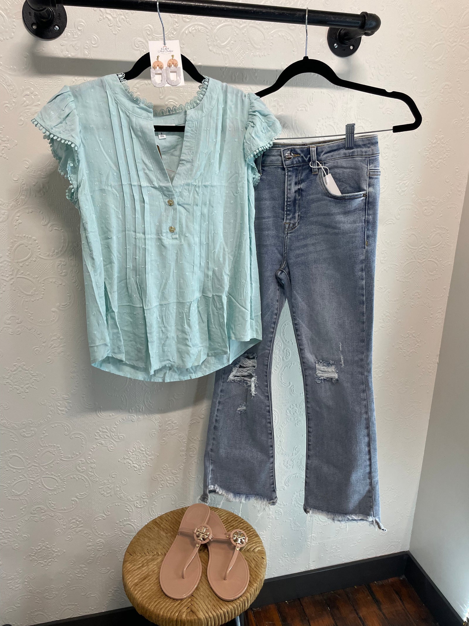 Sea Foam Pleated Swiss Dot Woven Top Short sleeve blu pepper 